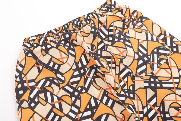 E9DB989E-3047-49F4-BF6C-86A3CF9921B1 Bañador Burberry 8